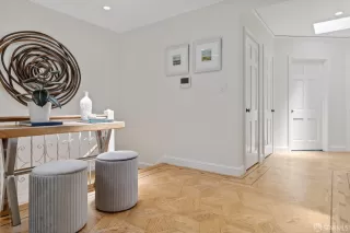 Photo #5: 424000809 Listing 