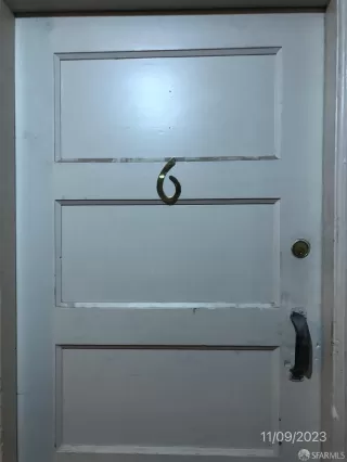 Photo #3: 424001182 Listing 