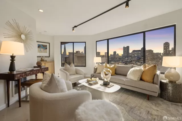 MLS: 424001195 Condo For Sale