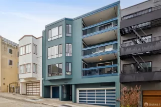 Photo #2: 424001300 Listing