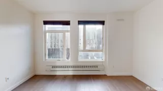 Photo #4: 424001321 Listing