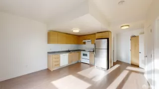 Photo #6: 424001321 Listing