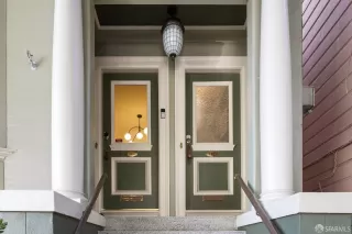 Photo #2: 424001437 Listing