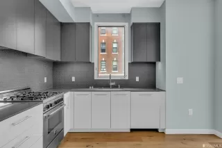 Photo #5: 424001568 Listing