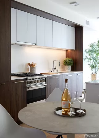 Photo #3: 424001884 Listing