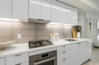 Photo #2: 424001938 Listing