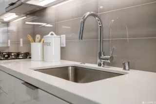 Photo #4: 424001938 Listing