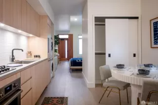 Photo #5: 424002013 Listing 