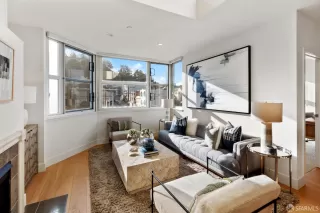 Photo #4: 424002056 Listing 