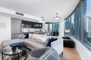 Photo #3: 424002109 Listing