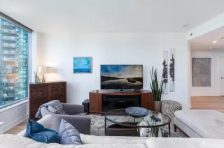 Photo #6: 424002109 Listing