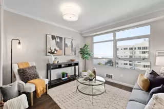 Photo #2: 424002176 Listing