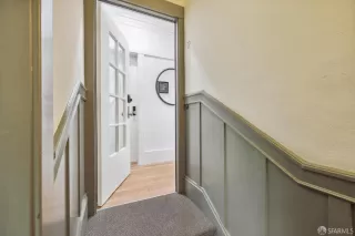 Photo #5: 424002384 Listing