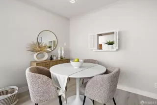 Photo #4: 424002496 Listing