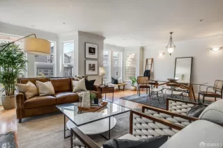 Photo #2: 424002687 Listing 