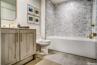 Photo #4: 424002696 Listing