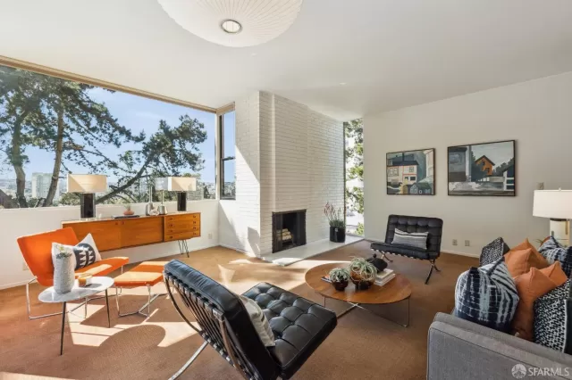 MLS: 424002786 Condo For Sale