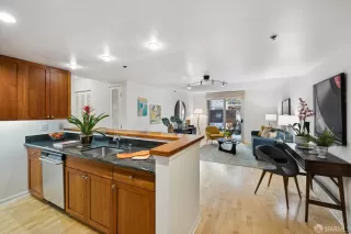 Photo #2: 424002837 Listing 