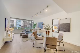 Photo #3: 424002884 Listing 