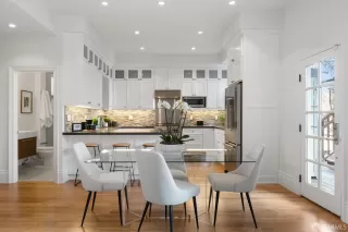 Photo #5: 424002908 Listing