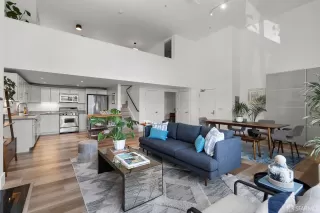 Photo #2: 424003214 Listing