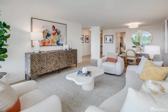 MLS: 424003272 Condo For Sale