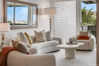 Photo #4: 424003272 Listing 