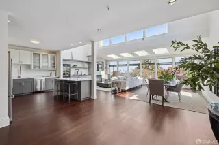 Photo #1: 424003382 Listing 