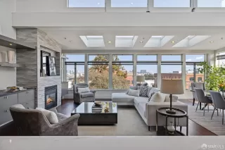 Photo #2: 424003382 Listing 