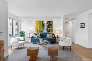 Photo #1: 424003599 Listing