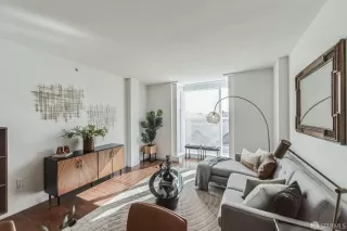 Photo #5: 424003654 Listing 