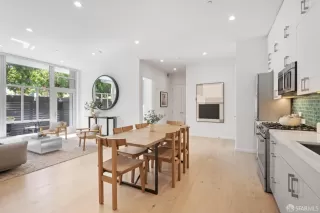 Photo #3: 424003678 Listing