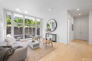 Photo #6: 424003678 Listing