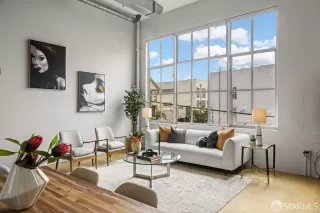 Photo #2: 424003679 Listing