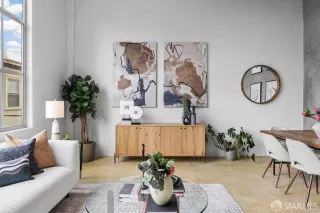 Photo #5: 424003679 Listing