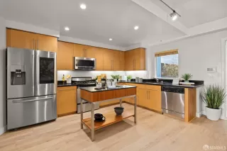 Photo #3: 424004161 Listing