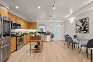 Photo #4: 424004161 Listing