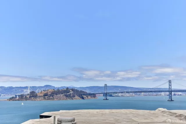 MLS: 424004347 Condo For Sale