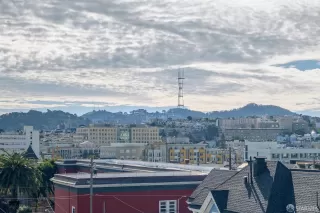 Photo #5: 424004358 Listing