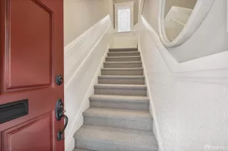 Photo #4: 424004407 Listing