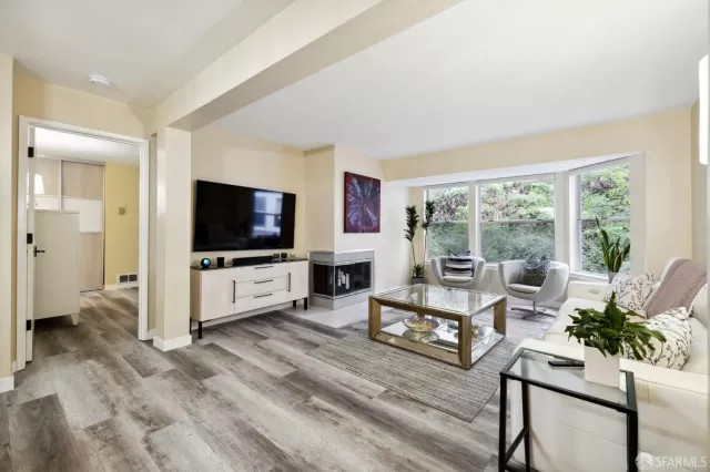 MLS: 424004569 Condo For Sale