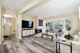 Photo #3: 424004569 Listing