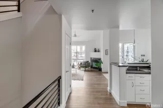 Photo #3: 424004619 Listing