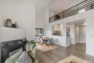 Photo #6: 424004619 Listing