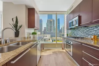 Photo #5: 424005276 Listing 