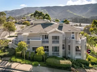 Photo #2: 424005600 Listing 