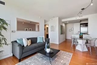 Photo #3: 424005654 Listing