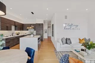 Photo #6: 424005934 Listing 