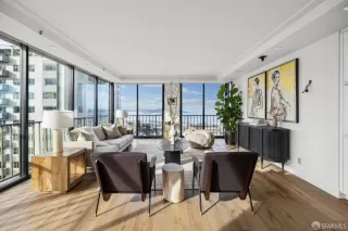 Photo #4: 424005978 Listing