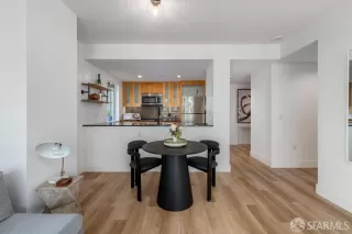 Photo #4: 424006014 Listing